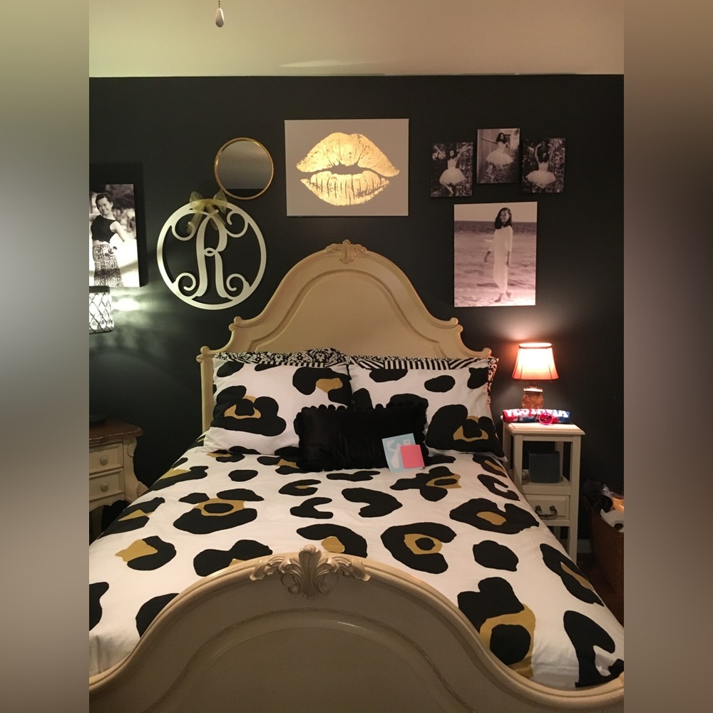 Pottery Barn Teen Full Bed Duvet Cover, 6 Set Pillow Shams Set,Bedskirt 18” drop